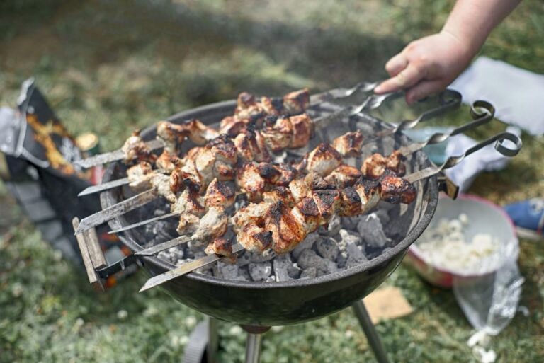 How Home Cooks Can Bring the Bold Flavors of Middle Eastern Cuisine to Everyday Family Dinners